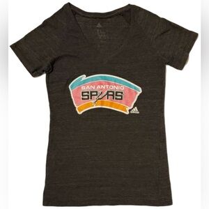 Spurs San Antonio Grey/ charcoal Graphic Tee 🔥 2 for 1